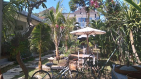 Отель Palm Trees Villas  Batu Layar